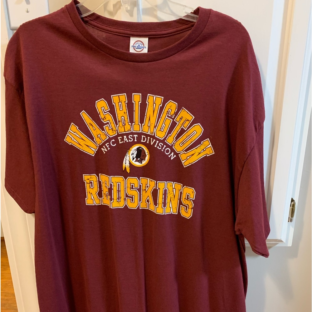 Souvenir Washington Redskins Delta Pro Weight tee shirt